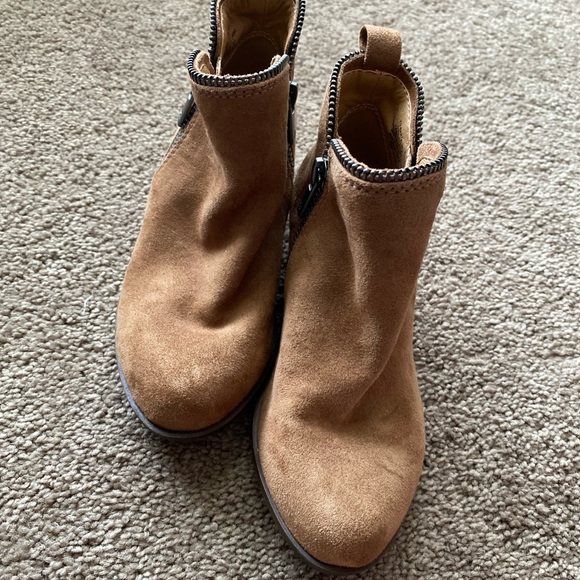 Very Cute Lucky 🍀 Boot 🥾 - Picture 3 of 6